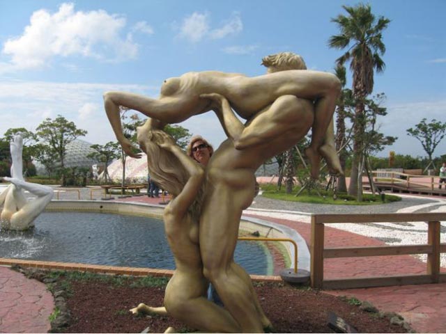 Name:  Threesome.jpg
Views: 1765
Size:  53.0 KB