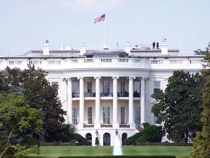 Name:  back of White House with sharpshooters - 2.JPG
Views: 402
Size:  71.2 KB