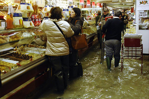Name:  flooded-supermarket-shopping.jpg
Views: 666
Size:  63.5 KB