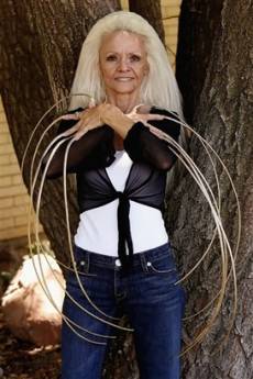 Name:  long_nails.jpg
Views: 923
Size:  17.4 KB