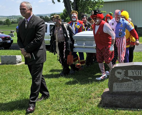 Name:  clown_funeral.jpg
Views: 642
Size:  122.0 KB
