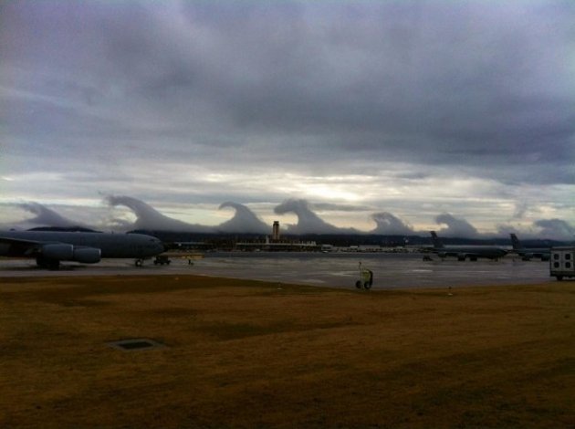 Name:  k-h-clouds-1_204718.jpg
Views: 458
Size:  34.7 KB