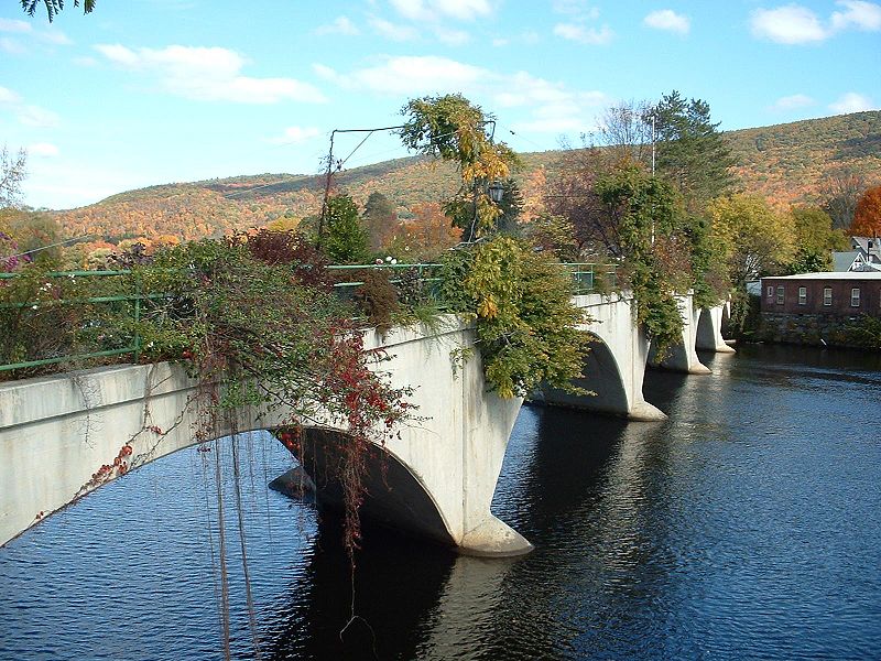 Name:  800px-Bridge_of_Flowers.JPG
Views: 366
Size:  151.7 KB