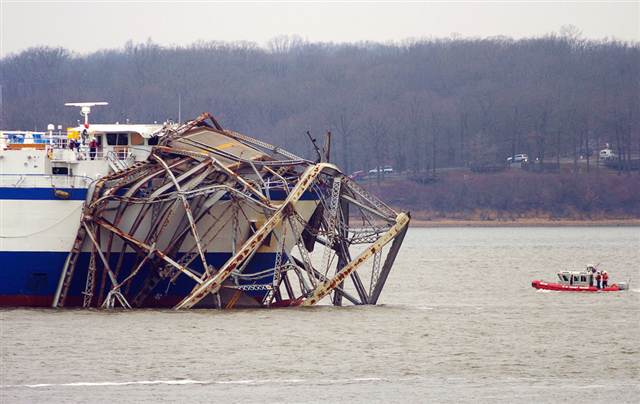Name:  120127-bridge-collapse-hlrg-915a.grid-8x2.jpg
Views: 621
Size:  40.2 KB