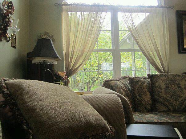 Name:  room.jpg
Views: 611
Size:  56.4 KB