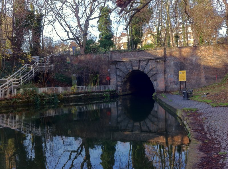 Name:  Islington Tunnel.jpg
Views: 431
Size:  164.0 KB