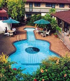 Name:  guitar shaped pool.JPG
Views: 359
Size:  25.5 KB