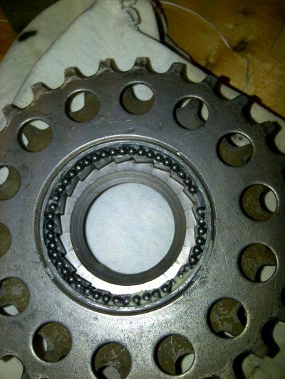 Name:  02 grease bearings.jpg
Views: 165
Size:  62.6 KB