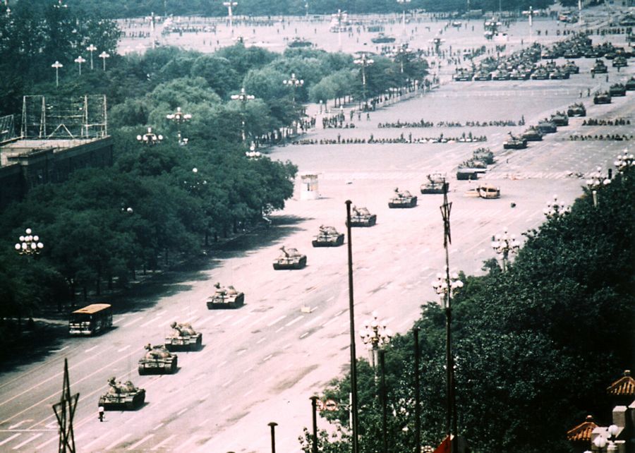 Name:  tiananmensquarefullscene.jpg
Views: 452
Size:  129.5 KB