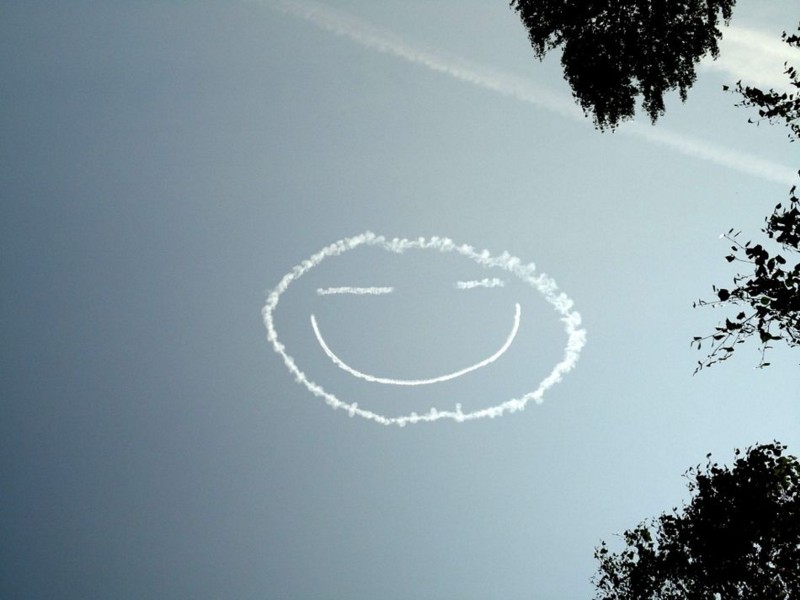 Name:  smileyfaceskywriter.jpg
Views: 3151
Size:  71.6 KB
