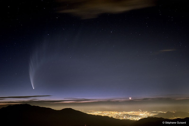 Name:  cometmcnaughtoverchile.jpg
Views: 1236
Size:  49.7 KB