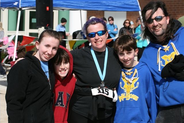 Name:  FamilyatFinish.jpg
Views: 569
Size:  74.1 KB