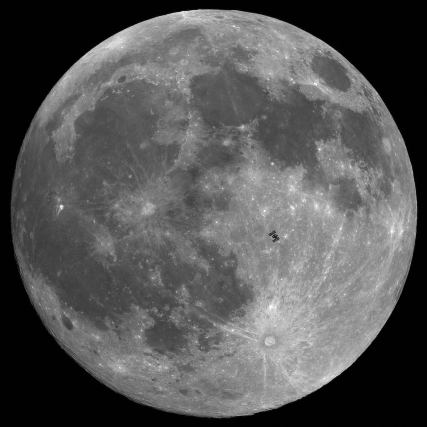 Name:  issagainstthemoon.jpg
Views: 766
Size:  80.8 KB