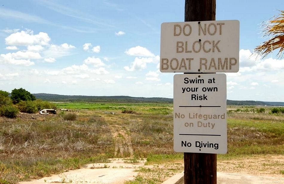 Name:  donotblockboatramp.jpg
Views: 565
Size:  110.5 KB