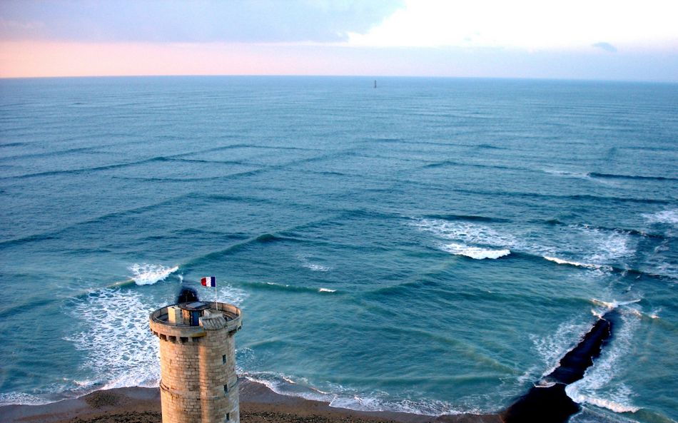 Name:  gridwavesofffrenchcoast.jpg
Views: 1971
Size:  102.5 KB