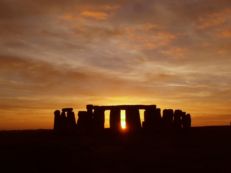 Name:  Stonehenge Solstice.jpg
Views: 157
Size:  144.8 KB