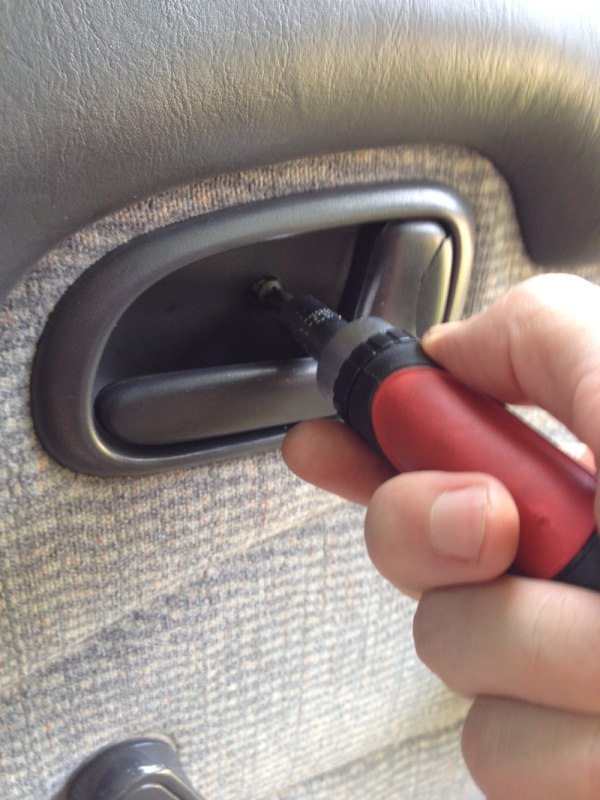 Name:  car handle old.jpg
Views: 223
Size:  89.7 KB