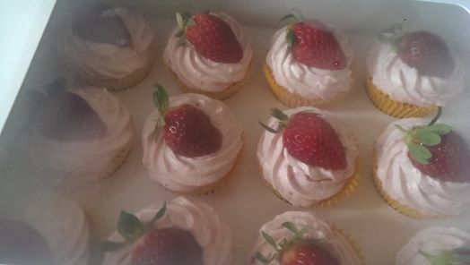 Name:  strawberry cheesecake.jpg
Views: 332
Size:  18.3 KB