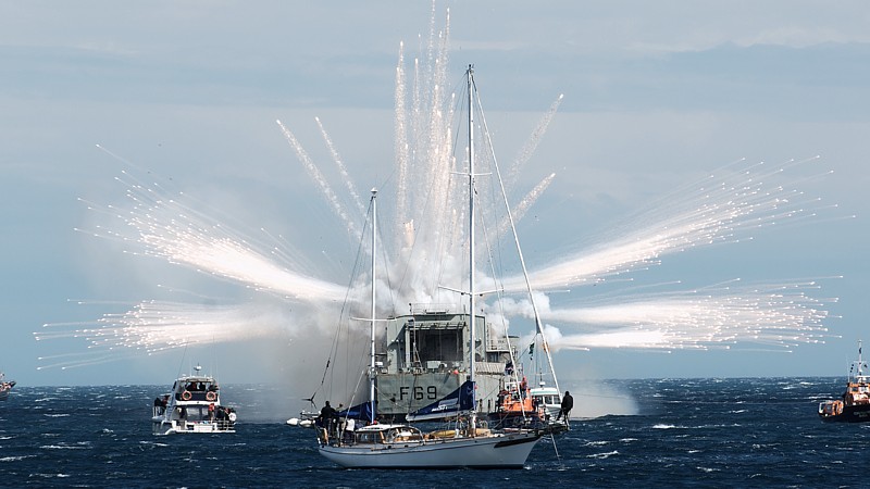 Name:  HMNZS Wellington 11-13-2005ac.jpg
Views: 274
Size:  83.5 KB