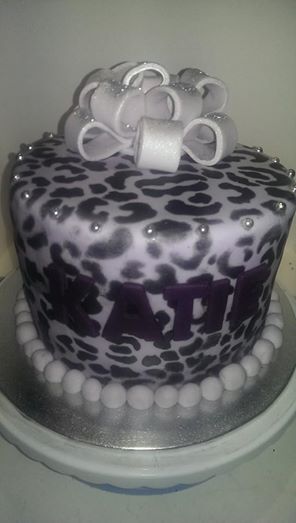 Name:  purple leopard print cake.jpg
Views: 233
Size:  21.4 KB