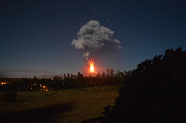 Name:  Villarrica Eruption2.jpg
Views: 337
Size:  16.4 KB