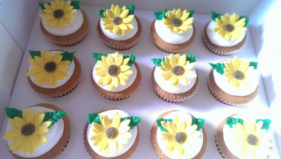 Name:  sunflower cupcakes.jpg
Views: 155
Size:  58.0 KB