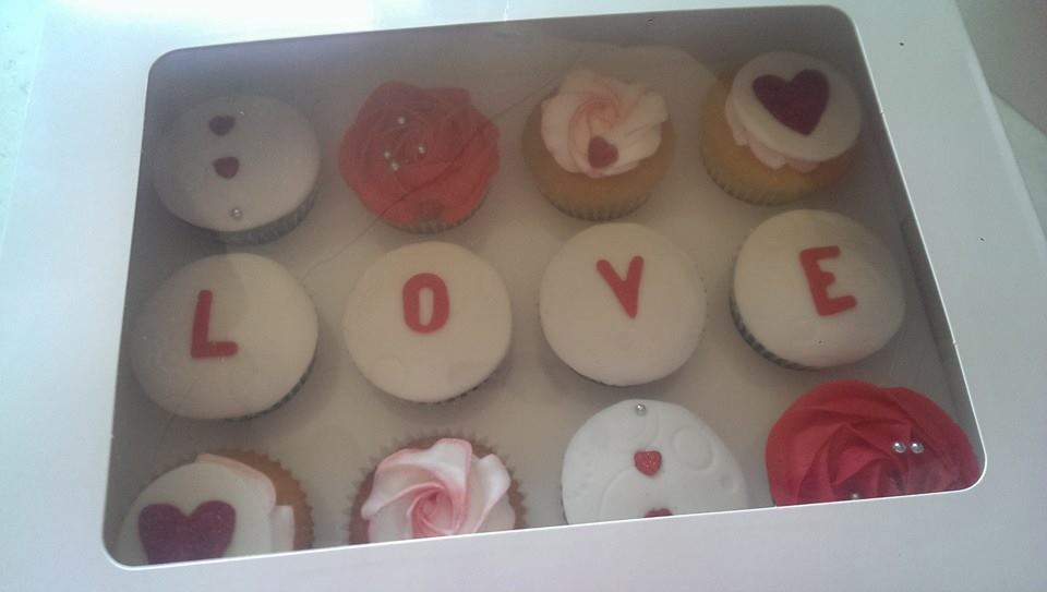 Name:  valentines day cupcakes mine.jpg
Views: 205
Size:  32.5 KB