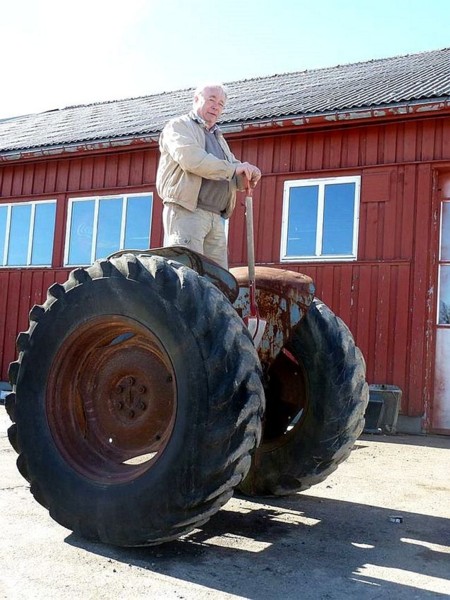 Name:  russiansegway.jpg
Views: 1404
Size:  82.1 KB