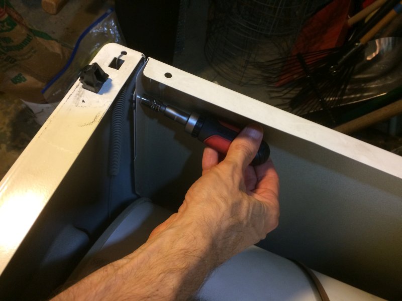 Name:  image007 front panel top screw.jpg
Views: 330
Size:  73.4 KB