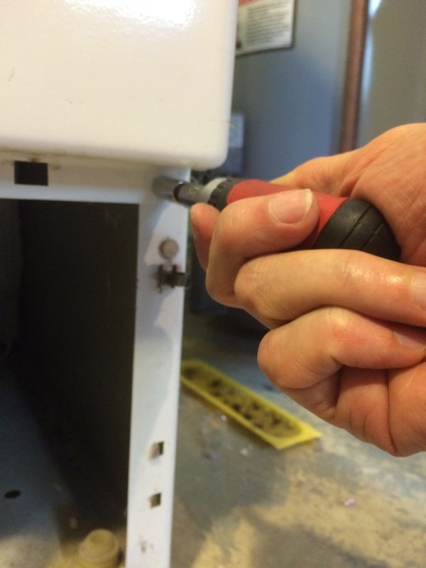 Name:  image008 front panel bottom screw.jpg
Views: 266
Size:  63.0 KB
