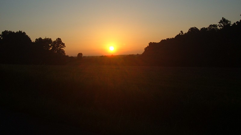 Name:  sunset.jpg
Views: 1187
Size:  40.2 KB
