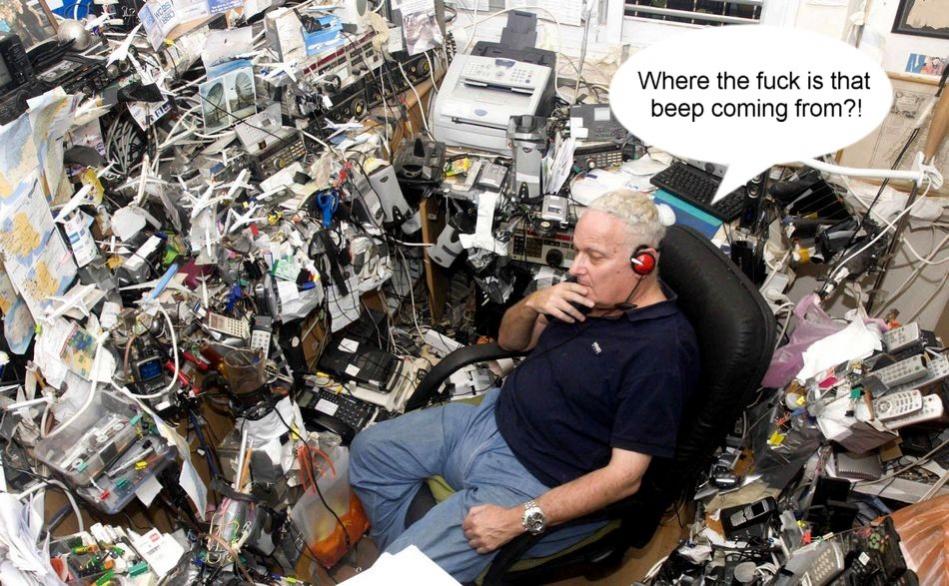 Name:  nowthatsamessyoffice.jpg
Views: 888
Size:  132.2 KB