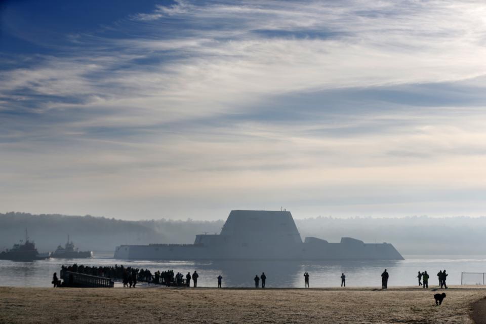 Name:  USS Zumwalt.jpg
Views: 433
Size:  48.5 KB