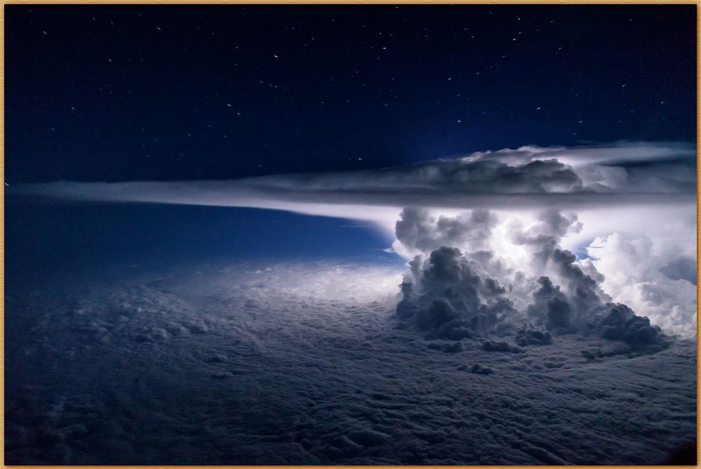 Name:  pilotthunderstormpic.jpg
Views: 801
Size:  77.7 KB