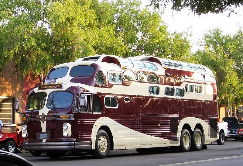 Name:  1955peacemakertourbus.jpg
Views: 665
Size:  122.6 KB