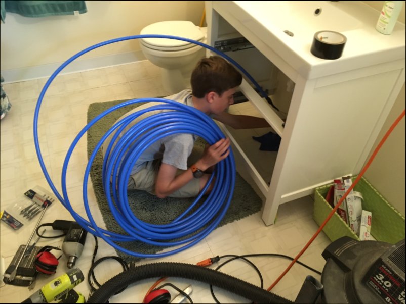 Name:  pex 1409 feeding blue tubing.JPG
Views: 201
Size:  89.7 KB