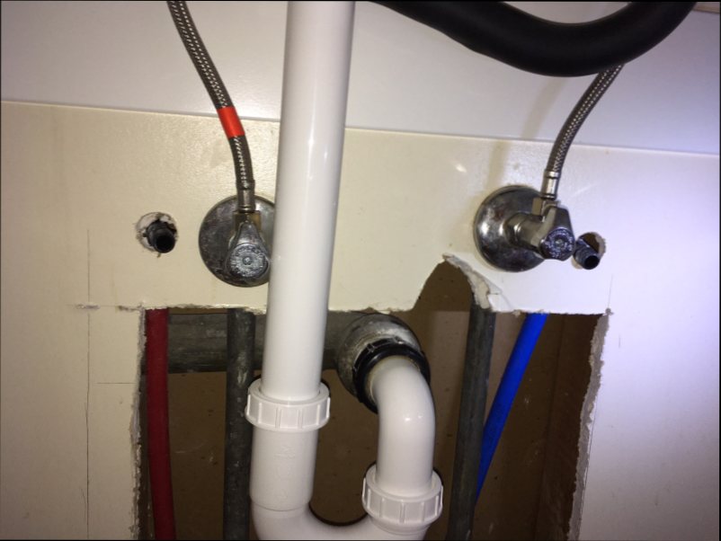 Name:  IMG_1922 red elbow out hole.JPG
Views: 138
Size:  56.5 KB