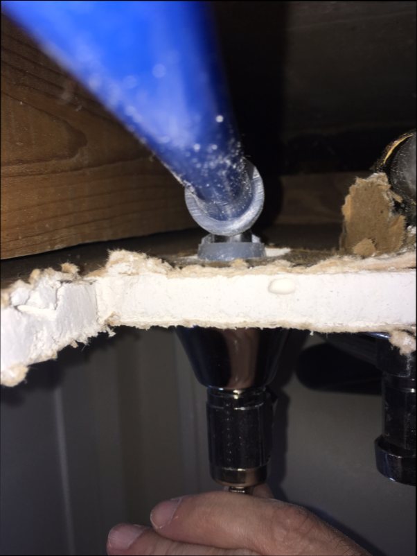 Name:  IMG_1940 check blue from inside cavity.JPG
Views: 279
Size:  55.0 KB