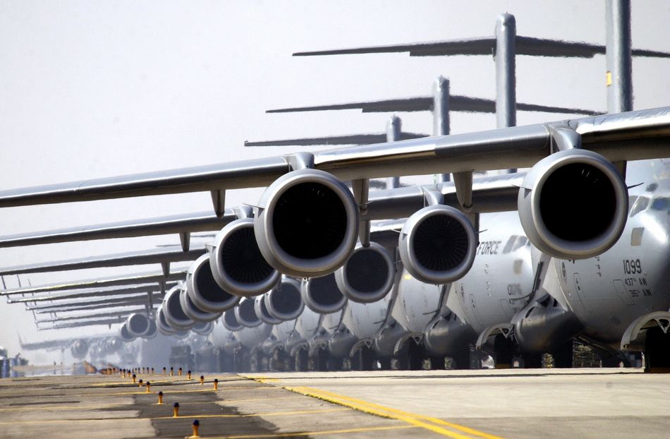 Name:  lineofc17globemasters.jpg
Views: 939
Size:  82.5 KB
