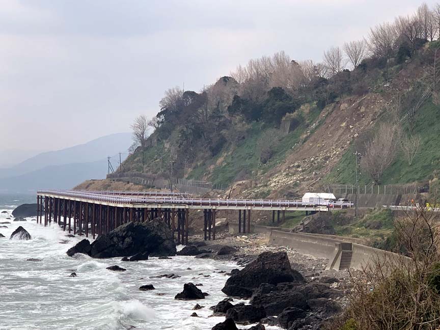 Name:  bridge.jpg
Views: 694
Size:  96.8 KB